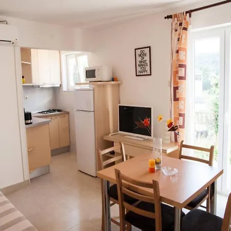 Paula - One Bedroom With Terrace 1 Apartment