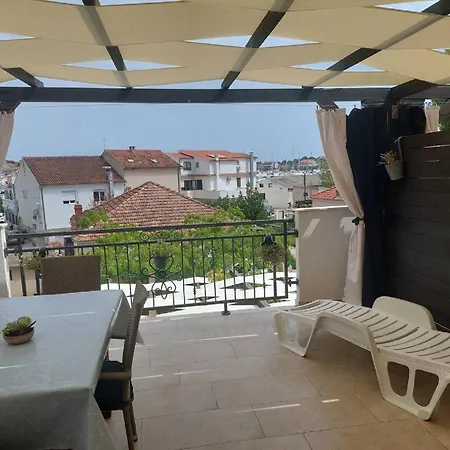 Apartamento Paula - One Bedroom With Terrace 1 *