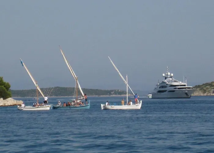 Paula - One Bedroom With Terrace 1