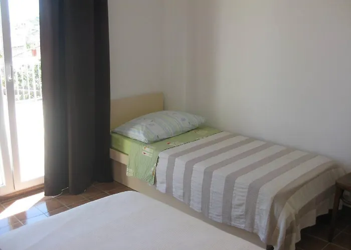 Paula - One Bedroom With Terrace 1 * Jezera